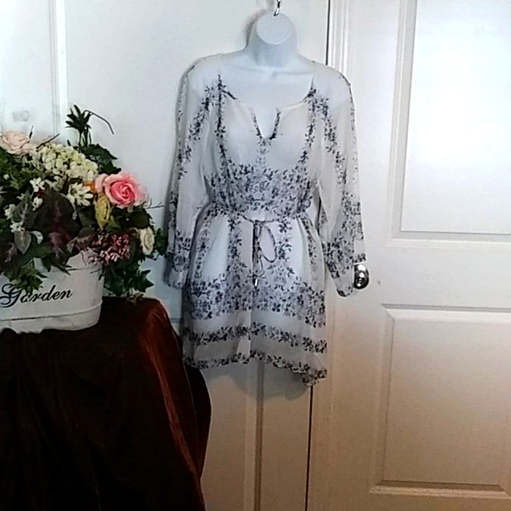 Jessica Simpson maternity top (121)